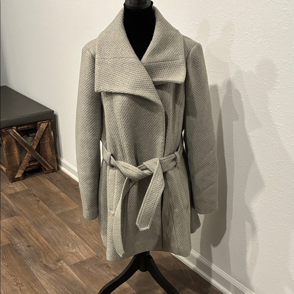 Steve Madden Jackets & Blazers - Steve Madden Gray Textured Belted Trench Coat